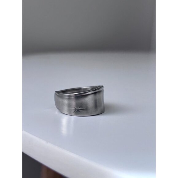 Handmade Star Spoon Ring - Size 9 mid-century Starburst Silverware Band Silver - Picture 5 of 7